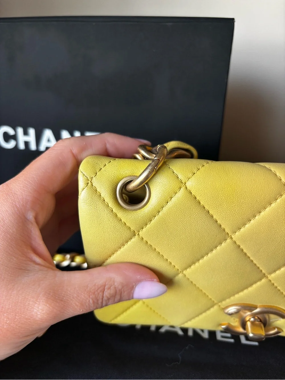 CHANEL classic shoulder